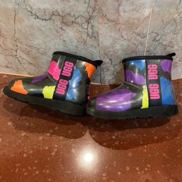 Boots 🥾 - Picture 2 of 5